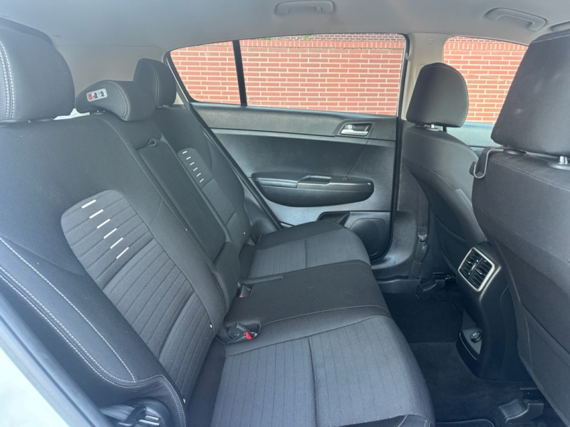2018 Kia Sportage LX - Photo 9