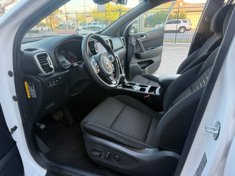 2018 Kia Sportage LX - Photo 13