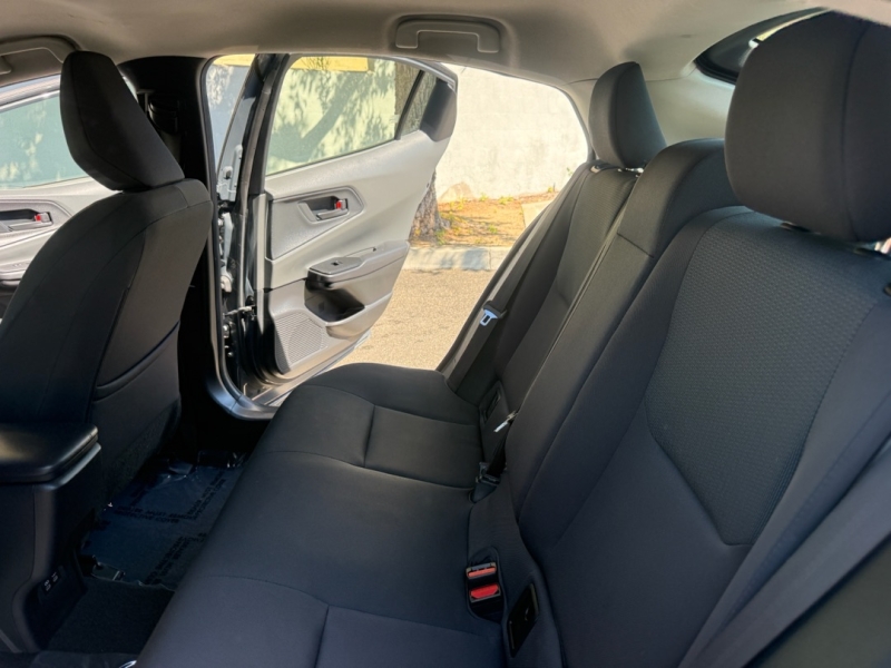 2024 Toyota Prius LE - Photo 37