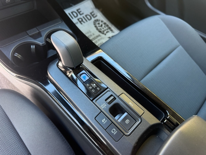 2024 Toyota Prius LE - Photo 40