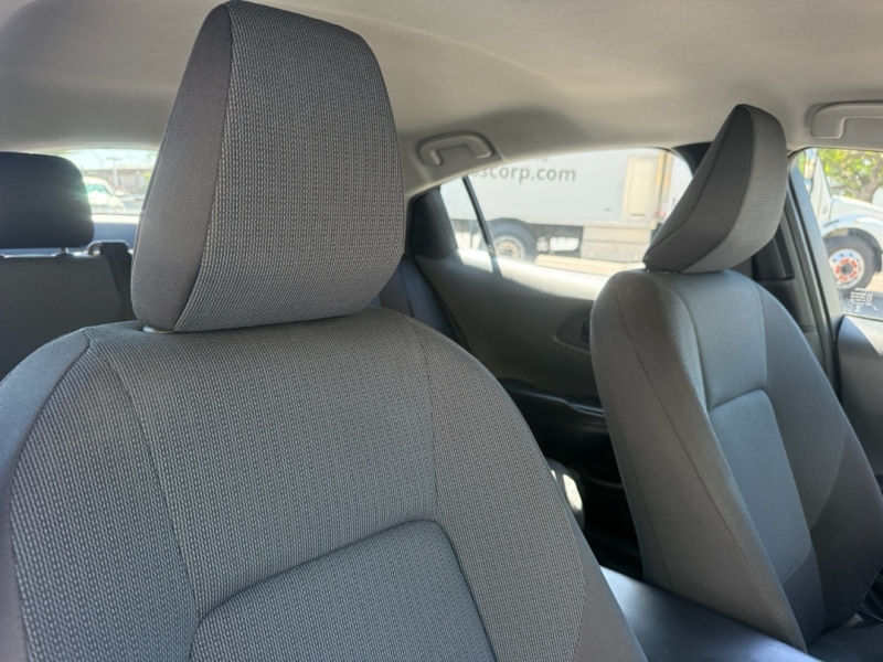 2024 Toyota Prius LE - Photo 6