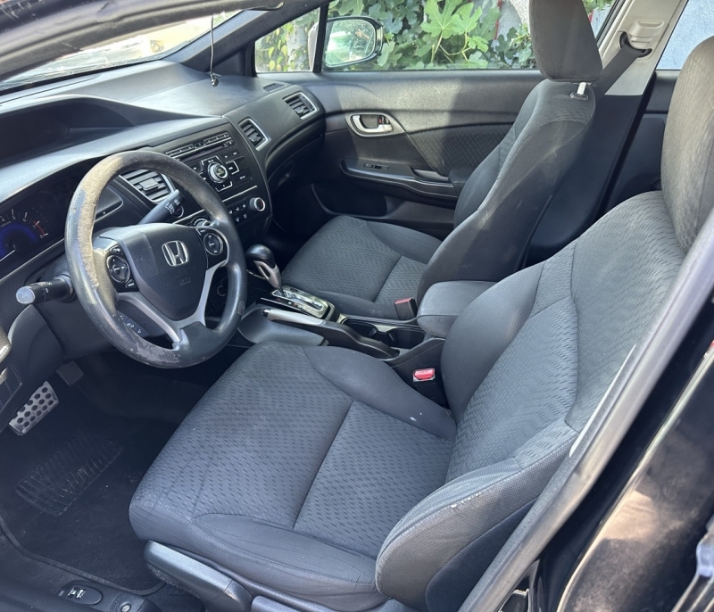 2015 Honda Civic LX's photo