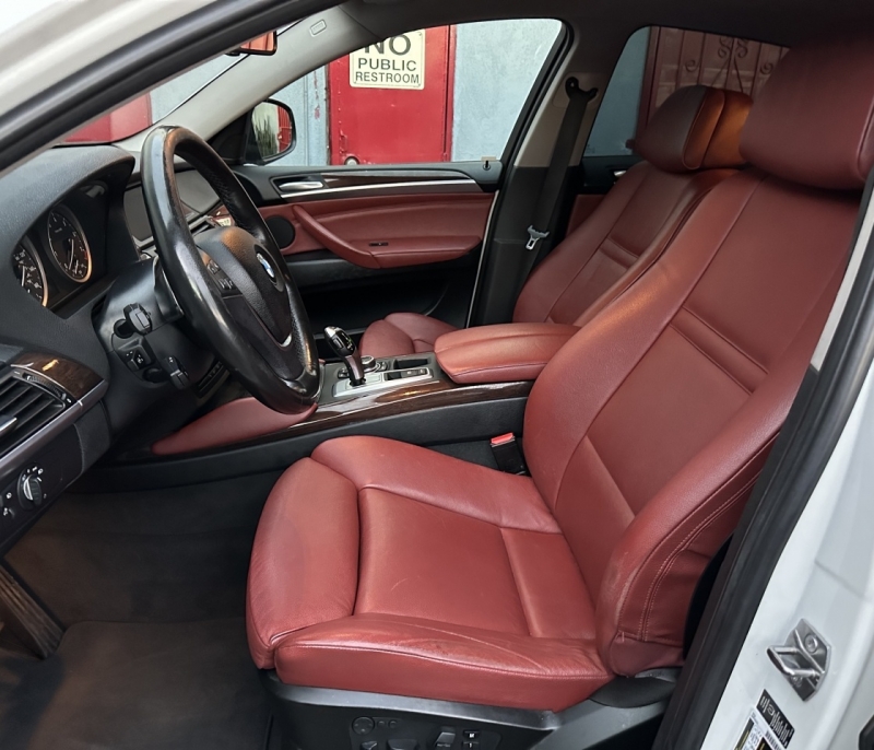 2013 BMW X6 xDrive35i's photo