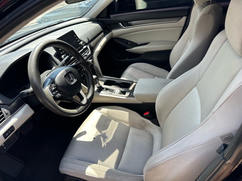 2018 Honda Accord LX's photo