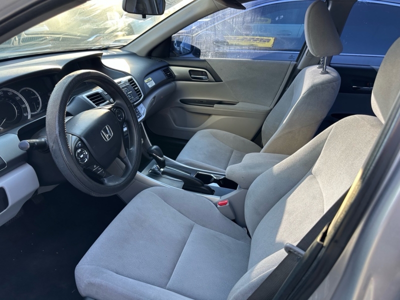 2013 Honda Accord LX's photo