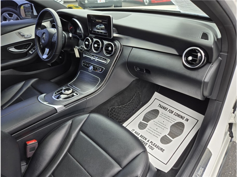 large picture of 2018 Mercedes-Benz C-Class