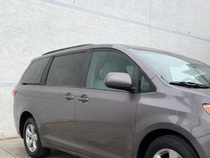 2016 Toyota Sienna Photo