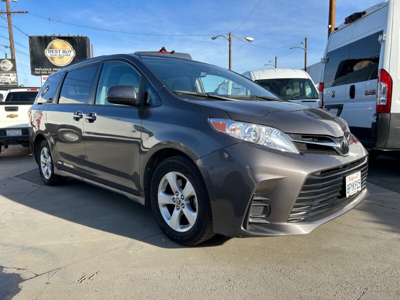 2020 Toyota Sienna Photo