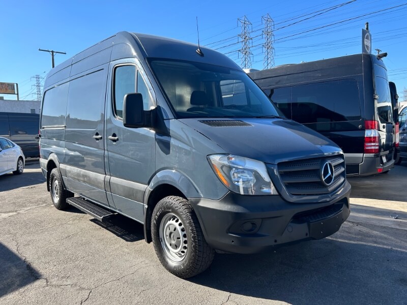 2018 Mercedes-Benz Sprinter Worker Photo