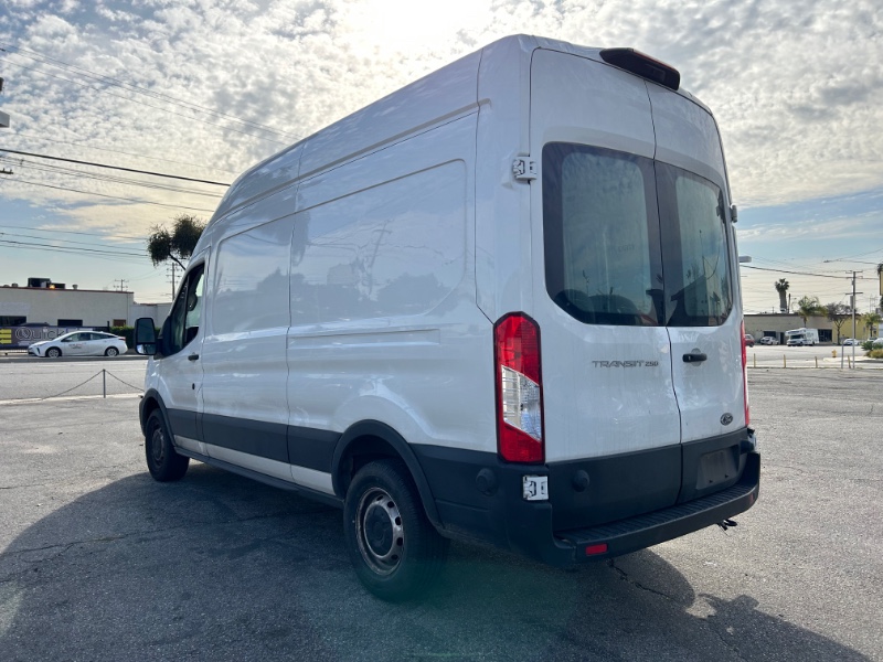 2020 Ford Transit Van