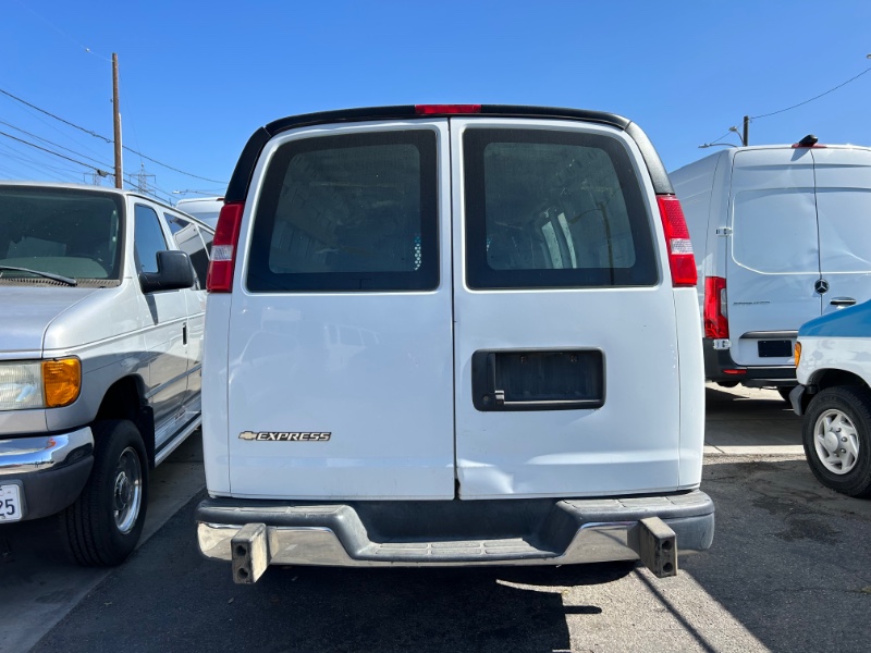 2019 Chevrolet Express 2500 Work Van HD's photo