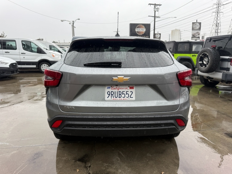 2025 Chevrolet Trax LS's photo