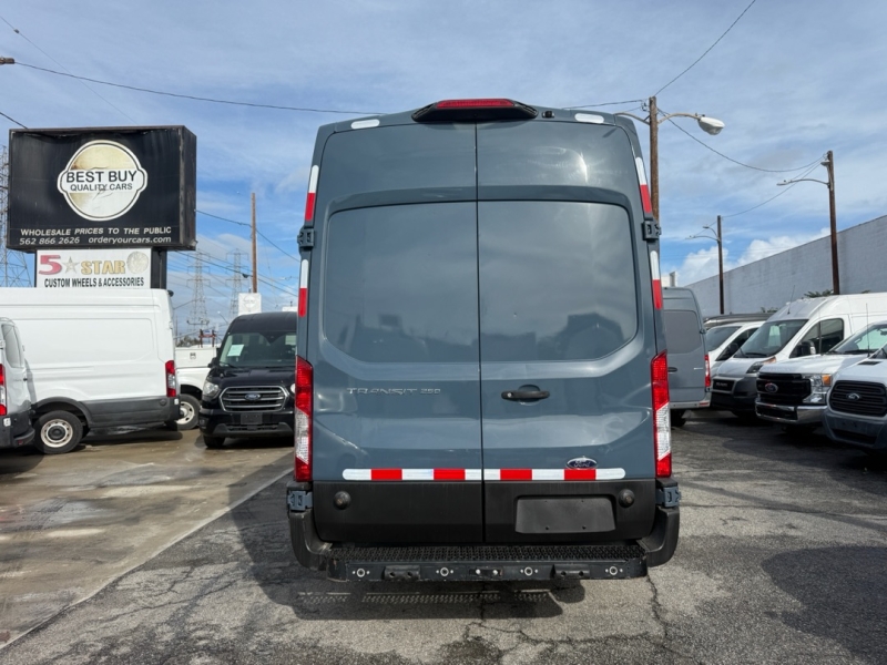 2019 Ford Transit Van Base's photo