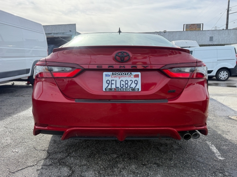 2023 Toyota Camry SE's photo