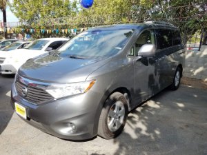 2016 Nissan Quest Photo