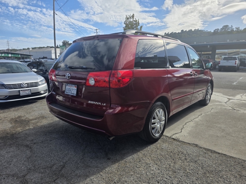 2010 Toyota Sienna LE