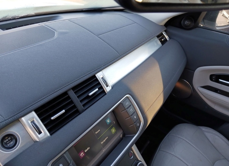 2017 Land Rover Range Rover Evoque SE's photo