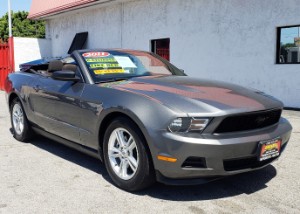 2011 Ford Mustang Photo