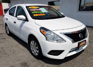 2019 Nissan Versa Photo