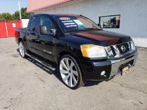 2011 Nissan Titan Photo