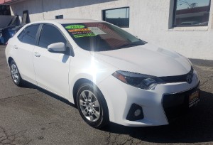2015 Toyota Corolla Photo