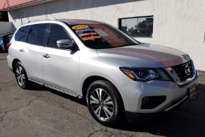 2017 Nissan Pathfinder Photo