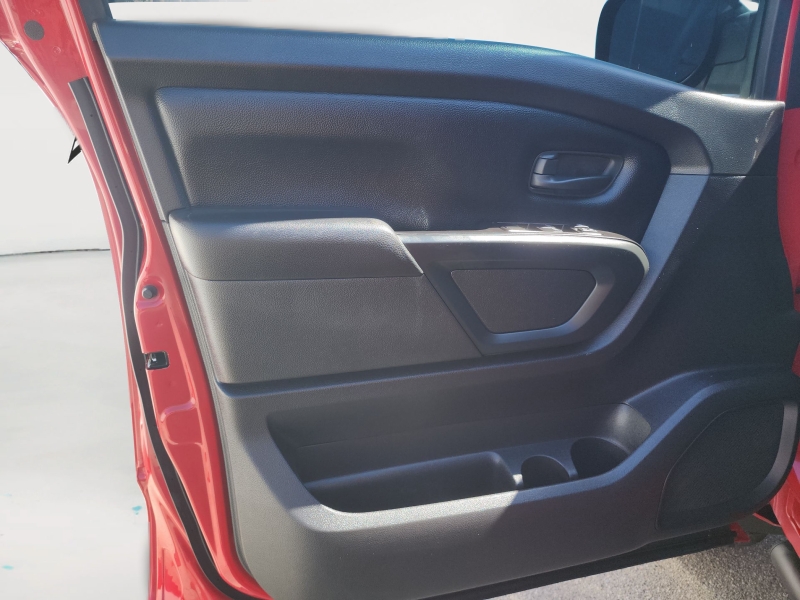 2020 Nissan Titan S - Photo 15