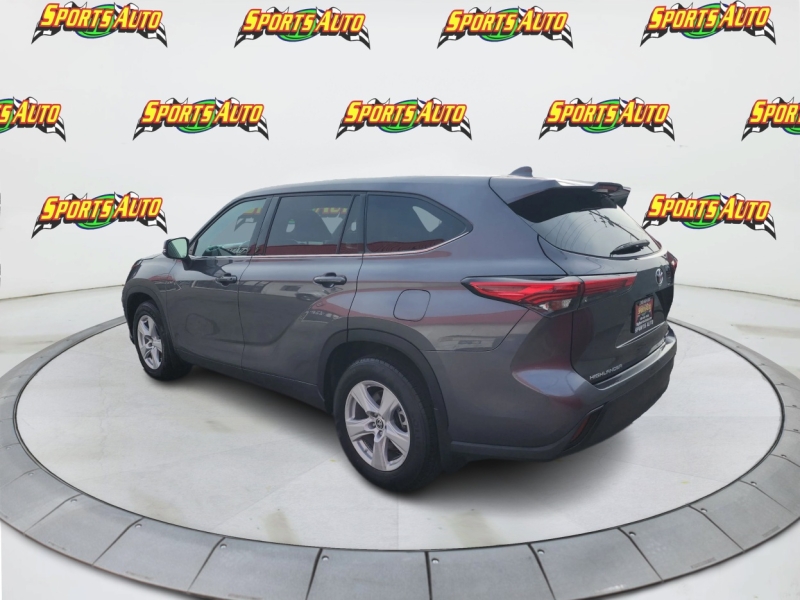 2021 Toyota Highlander LE