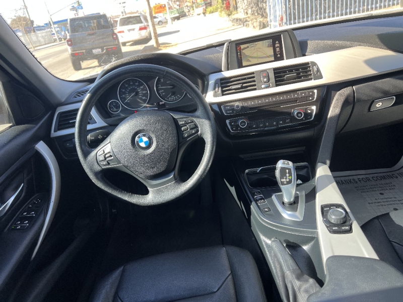 2017 BMW 3 Series 320i