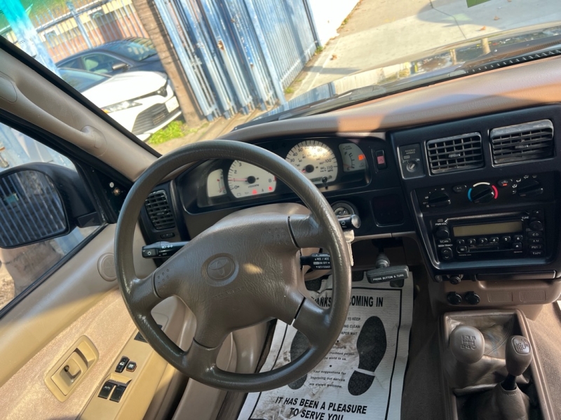 2002 Toyota Tacoma Base's photo