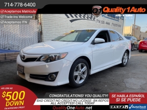 2014 Toyota Camry Photo