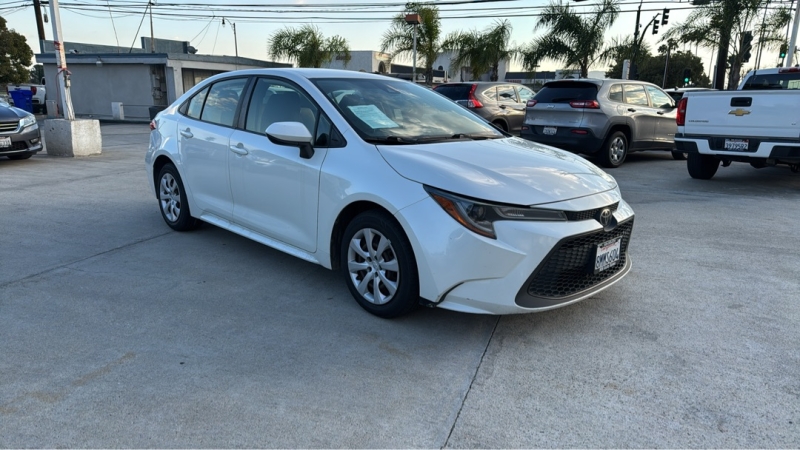 2020 Toyota Corolla LE's photo