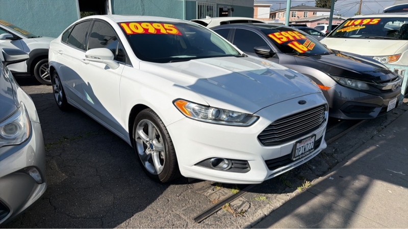 2016 Ford Fusion SE - Photo 7