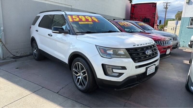 Vehicle Image 2