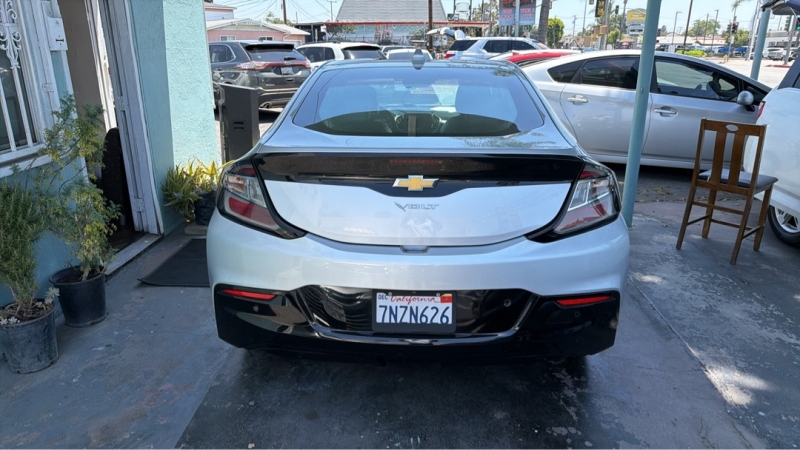 2016 Chevrolet Volt Premier's photo