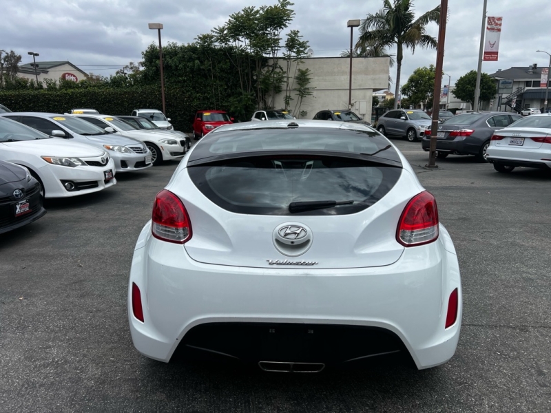 2017 Hyundai Veloster Base