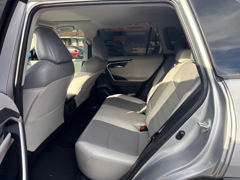 2023 Toyota RAV4 Limited - Photo 6