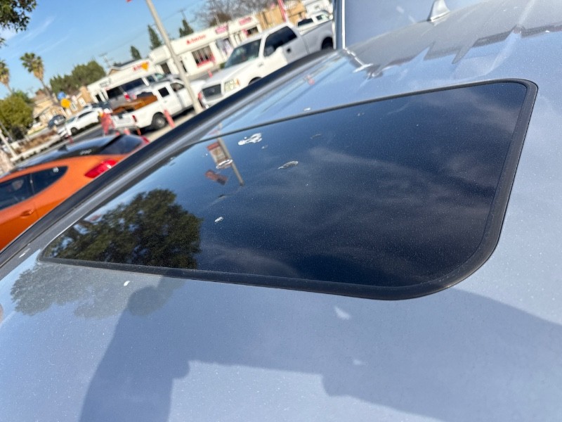 2023 Toyota RAV4 Limited - Photo 8