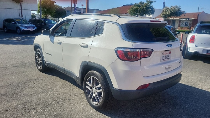 2020 Jeep Compass Sun & Safety's photo