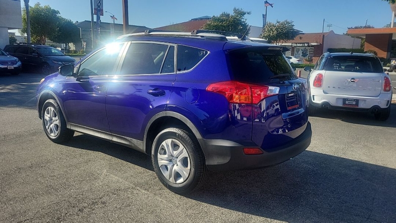 2015 Toyota RAV4 LE's photo