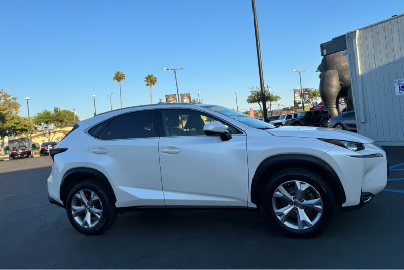 picture of 2017 Lexus NX 200t