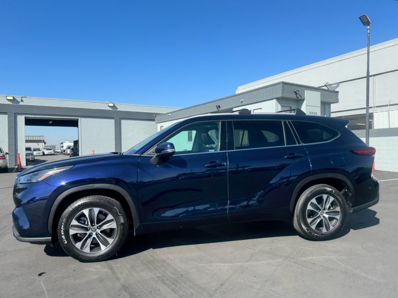 picture of 2022 Toyota Highlander Hybrid