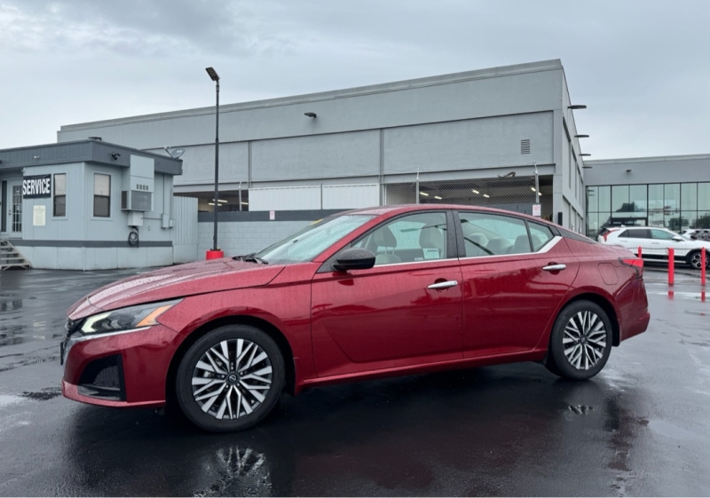 picture of 2024 Nissan Altima