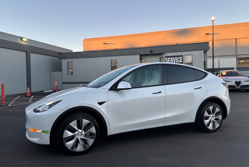 picture of 2023 Tesla Model Y