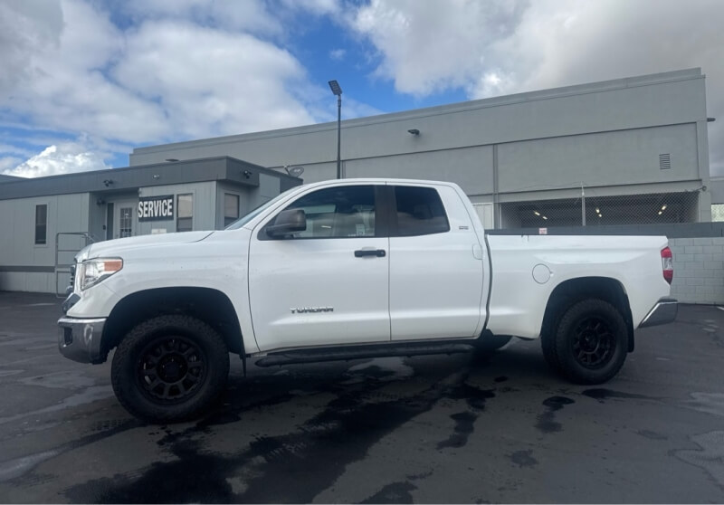 picture of 2017 Toyota Tundra