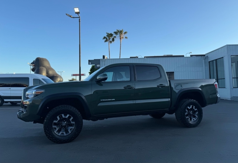 picture of 2022 Toyota Tacoma