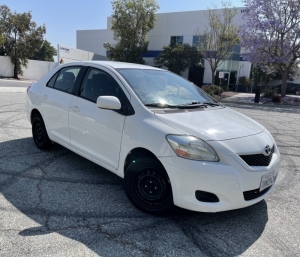 2012 Toyota Yaris Photo
