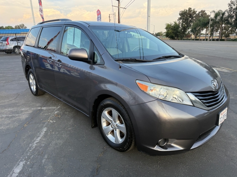 2014 Toyota Sienna