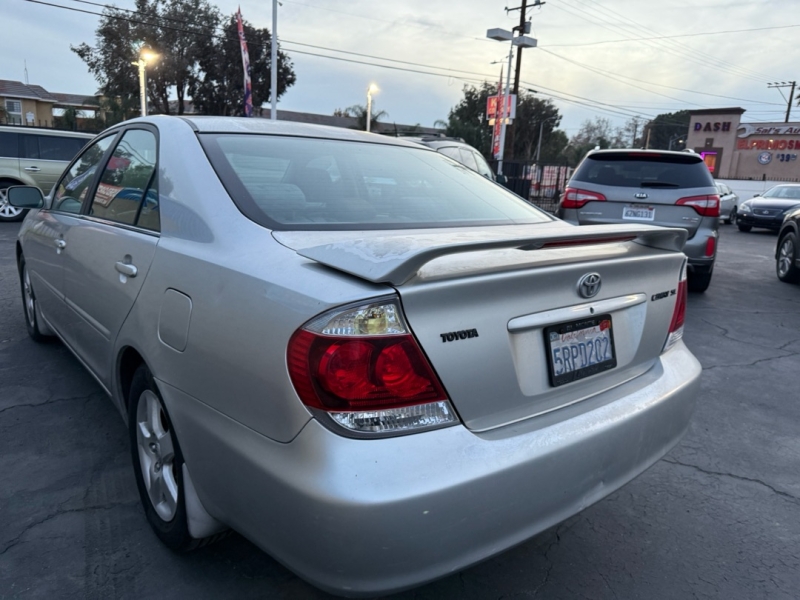 2006 Toyota Camry LE's photo