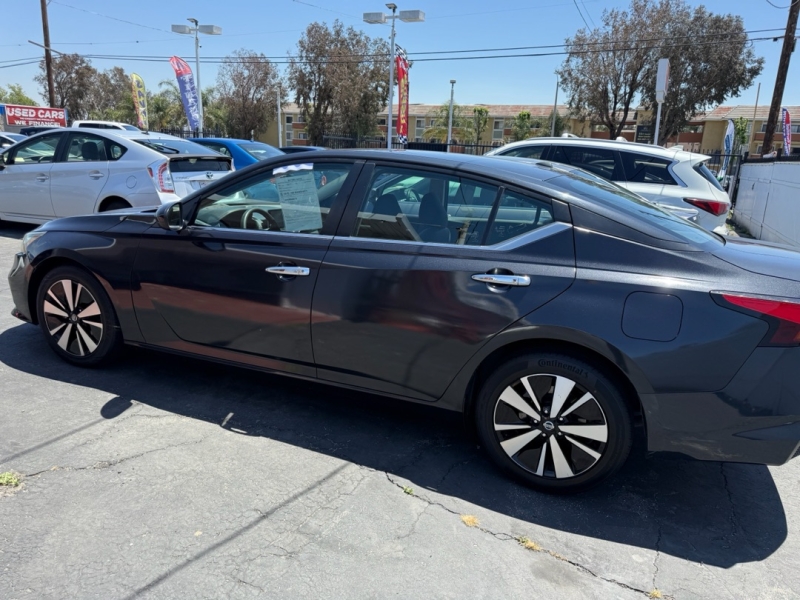 2022 Nissan Altima SV - Photo 8